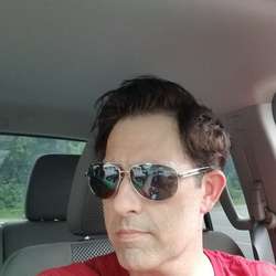 Sanders's Chat & Dating Profile