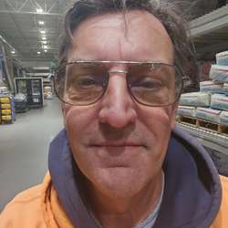 mirrors's Chat & Dating Profile